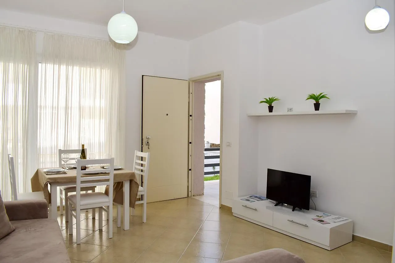 Lura 2 Holiday Apartments Plazhi San Pietro 0*,