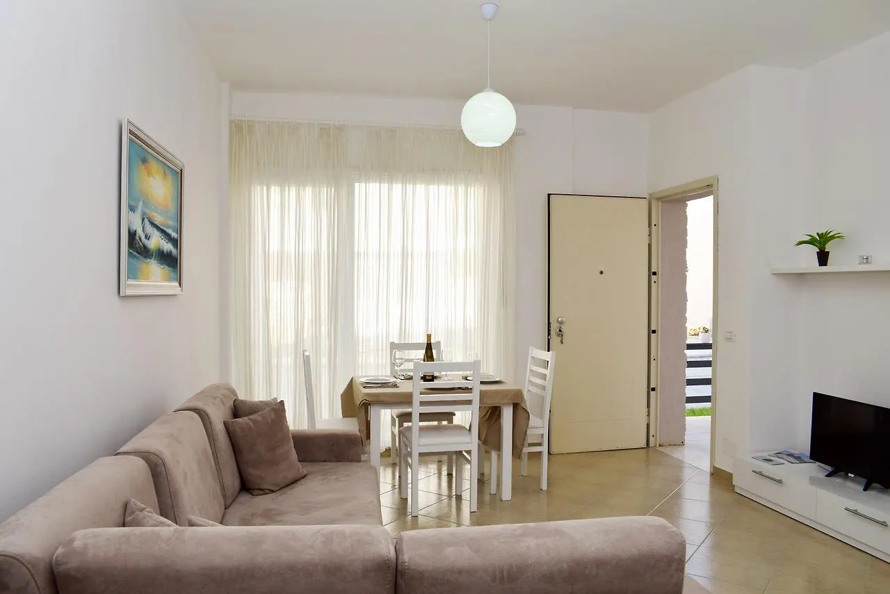 Lura 2 Holiday Apartments Plazhi San Pietro 0*,  Albania