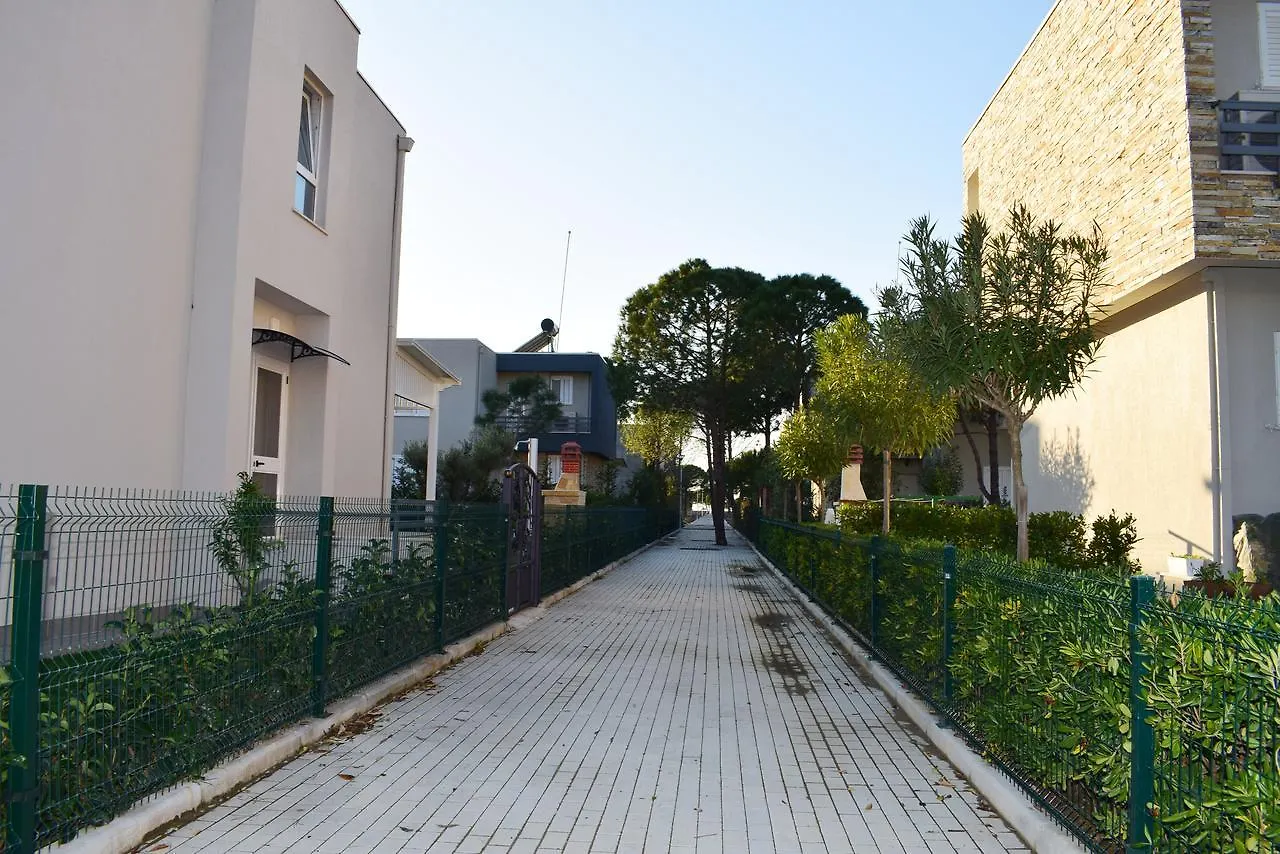 Lura 2 Holiday Apartments Plazhi San Pietro Albania